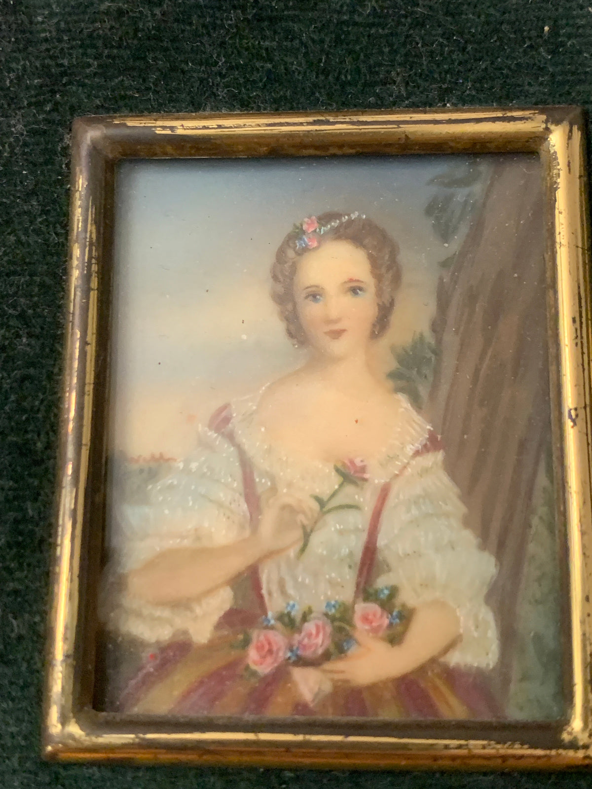 Quadretto Vintage Miniatura Ritratto di Dama con Cornice Dorata e Velluto Verde
