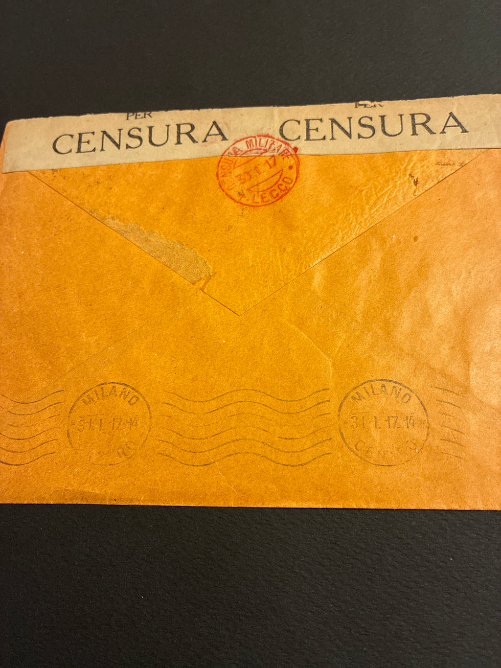 Busta commerciale d'epoca "Cassa di Risparmio delle Provincie Lombarde" con Censura Militare di Lecco e affrancatura provvisoria "CENT. 20" su 15 c. (1917)
