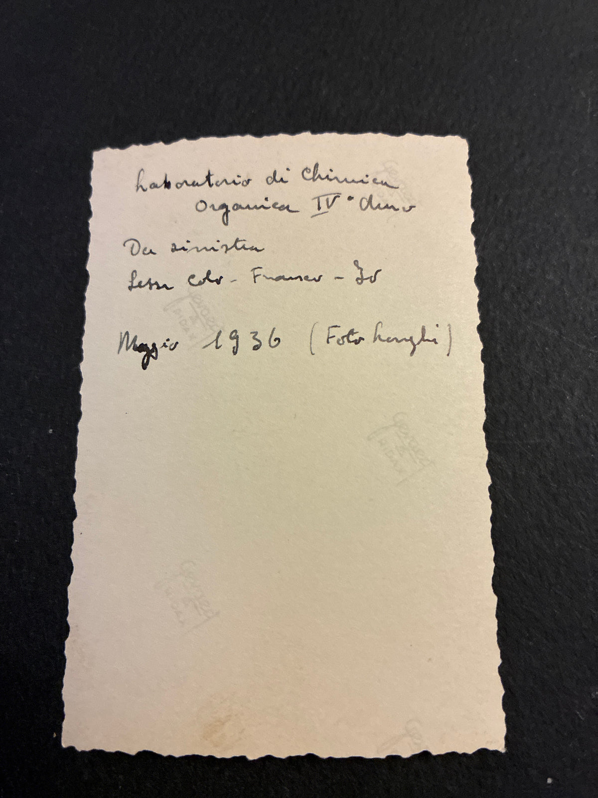 FOTO EPOCA 1936 LABORATORIO DI CHIMICA ORGANICA CON CARLO DABALÀ IN UNIVERSITÀ