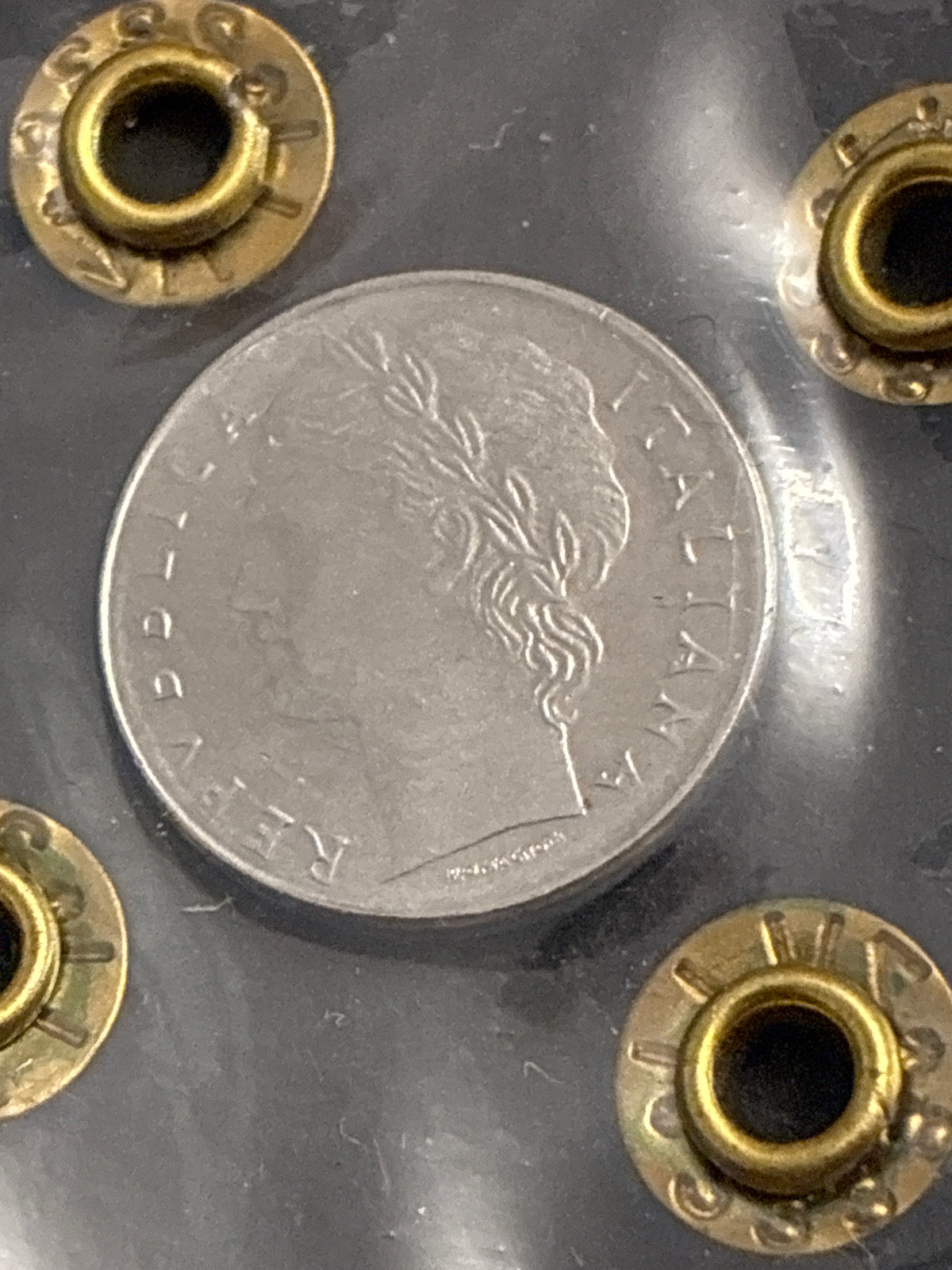 Moneta da 100 Lire 1992 Periziata Zilli - Errore di Conio: La Data si Legge "1902" FDC
