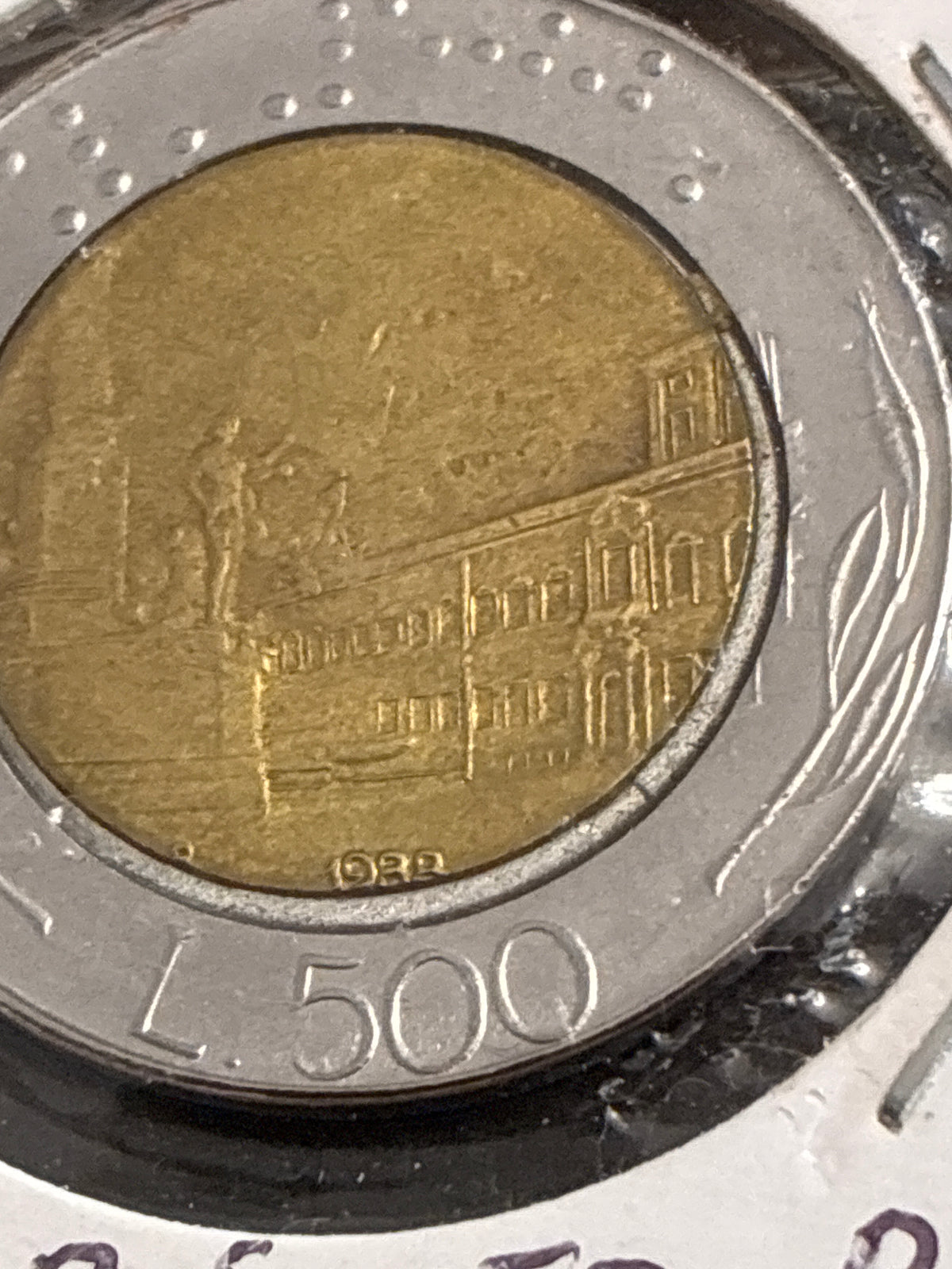500 lire del 1988 Quirinale errore conio slittamento del tondello in acmonital nc