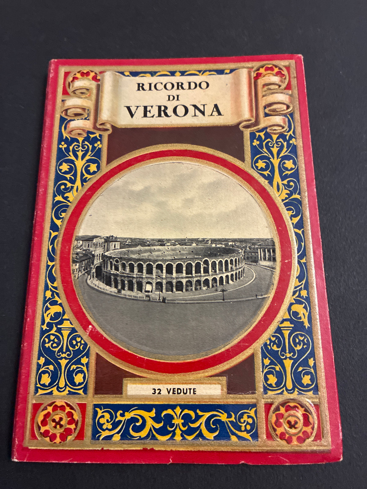 Libretto di cartoline Ricordo di Verona - Cartoline che compongono 32 Vedute storiche in bianco e nero d'epoca