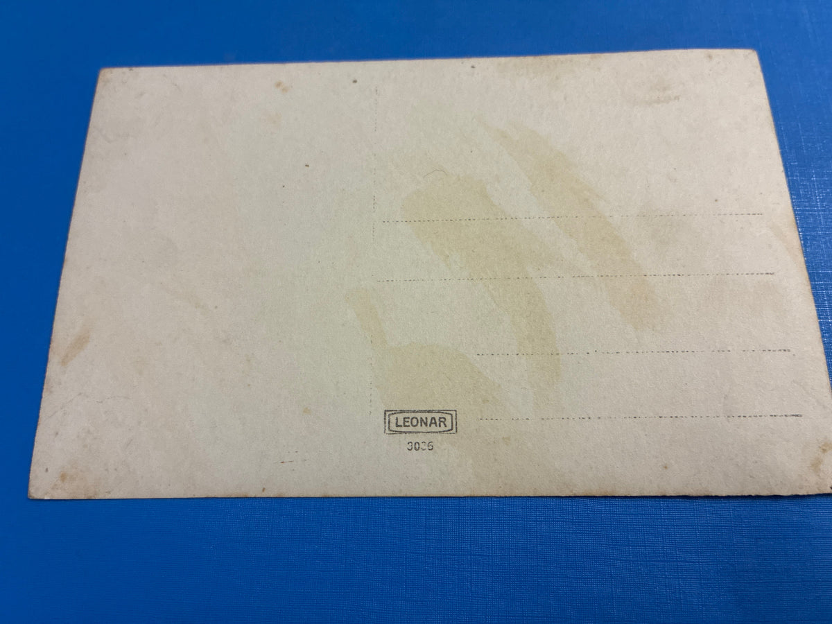 Cartolina postale italiana d'epoca coloniale del 1918 con truppe in linea davanti al fortino militare di Azizia in Libia.