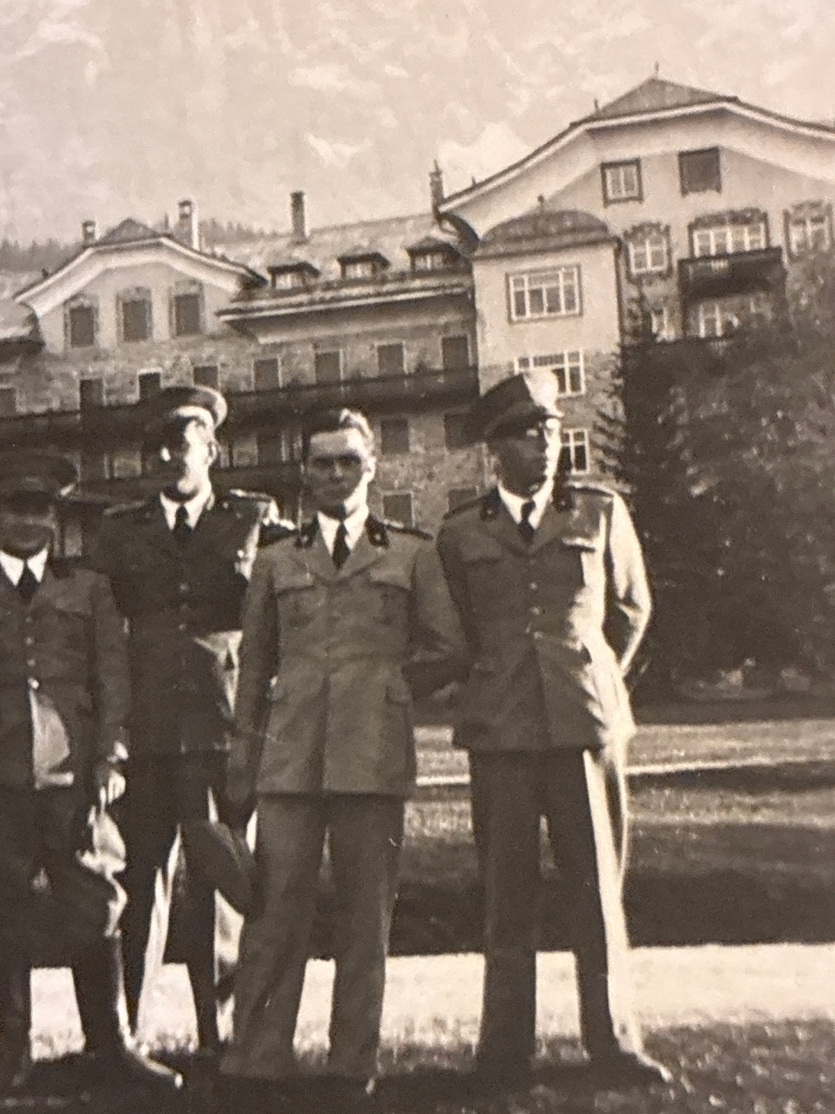 FOTO MILITARE 1937 HOTEL CAREZZA DOLOMITI UFFICIALI GUARDIA DI FINANZA CON CARLO DABALÀ