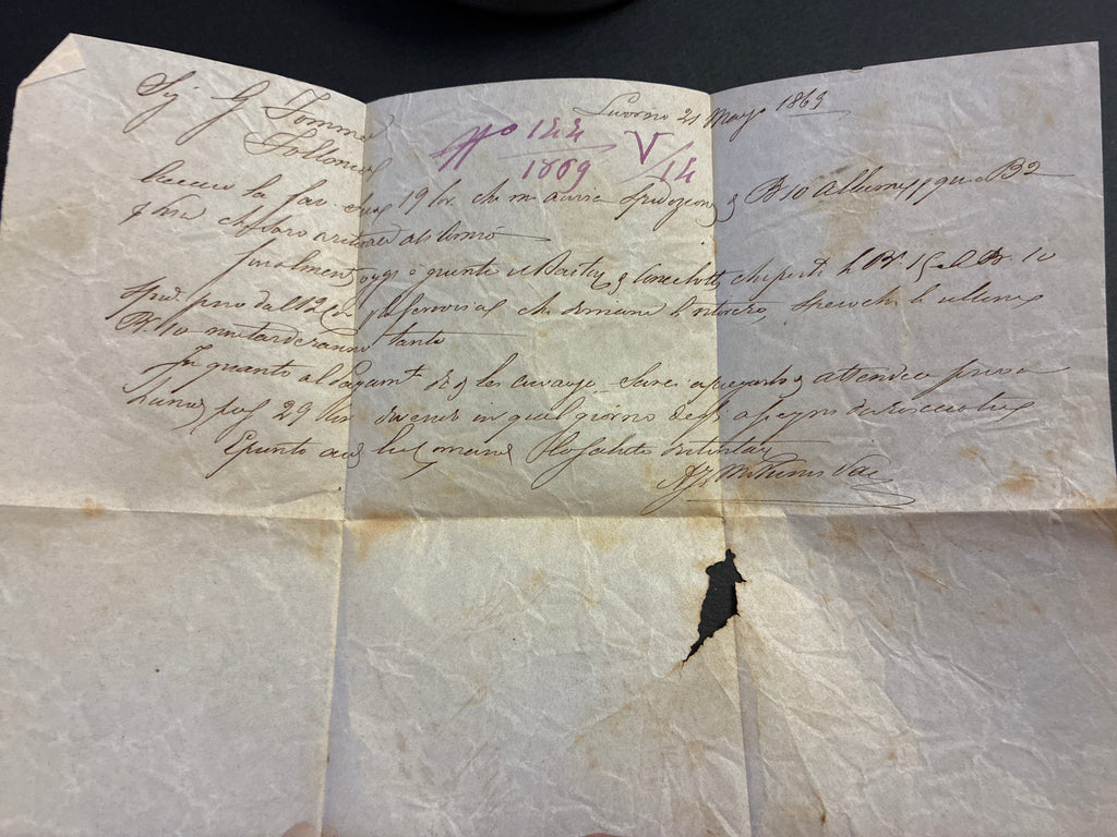 Splendido documento storico postale del primo Regno d'Italia proveniente dall'archivio e collezione dell'Ingegner Curzio Batini recante il caratteristico timbro lineare viola impresso sul fronte la busta intera è stata spedita nel marzo del 1869 ed è rego