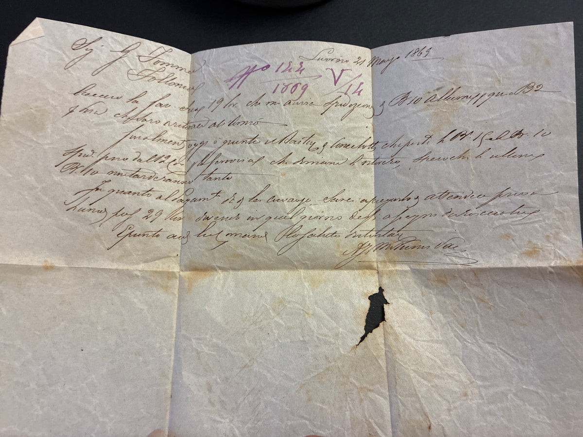 Splendido documento storico postale del primo Regno d'Italia proveniente dall'archivio e collezione dell'Ingegner Curzio Batini recante il caratteristico timbro lineare viola impresso sul fronte la busta intera è stata spedita nel marzo del 1869 ed è rego