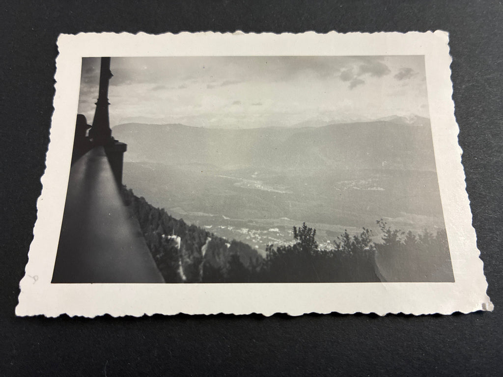 Veduta panoramica del Passo della Mendola da una postazione del Regio Esercito